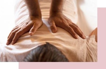 photo d'une femme faisant du yoga